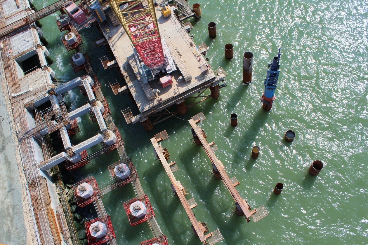 Drone photo of a marine project by Soletanche Bachy Canada